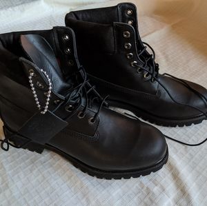 BLK men's 7.5 Timberland